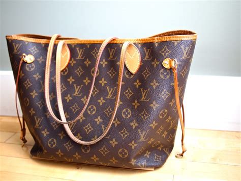 louis vuitton popular handbags.